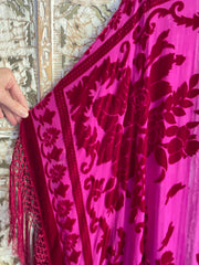 THE FLORENCE CAFTAN IN FUCHSIA