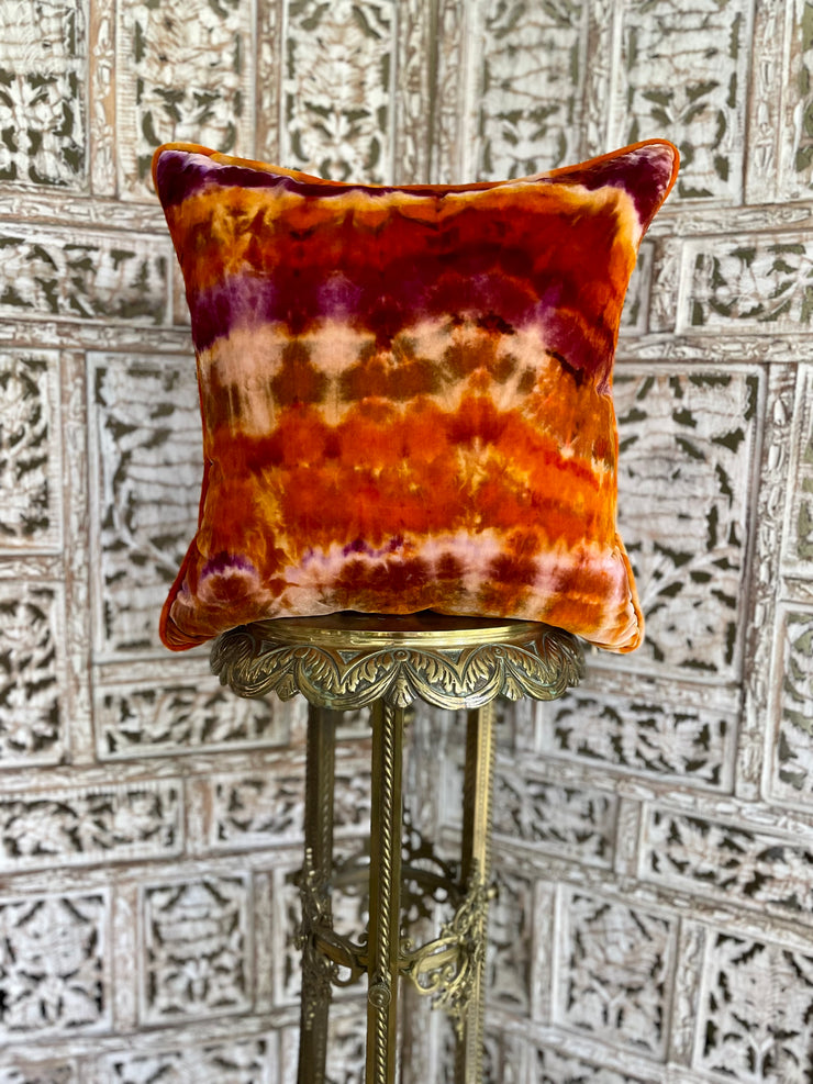 AMBER SILK VELVET PILLOW